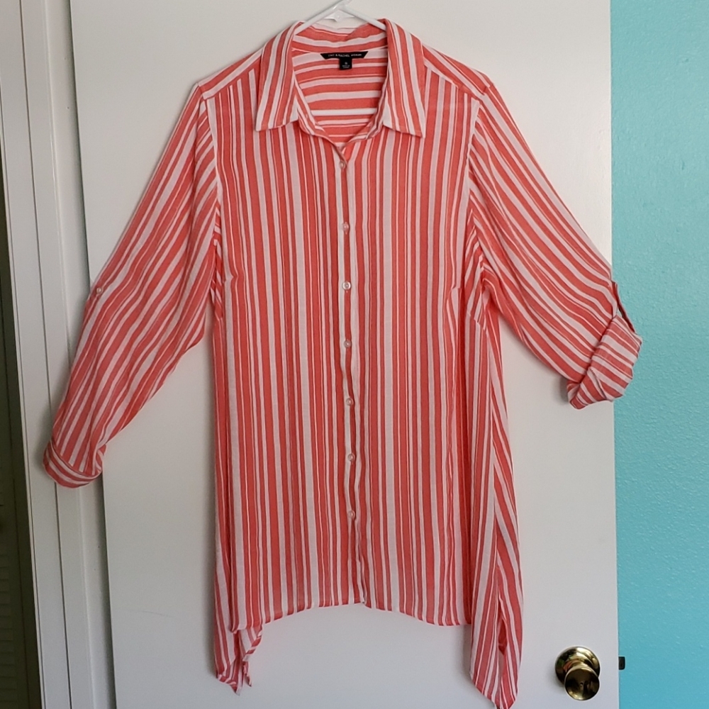 Lightweight, long blouse